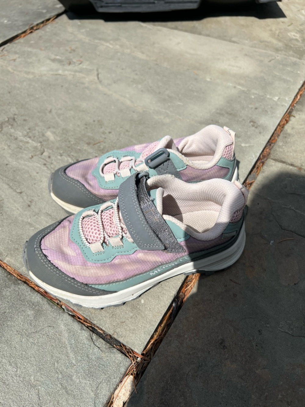 Merrell Kids Sneakers in Pink, Mint & Gray